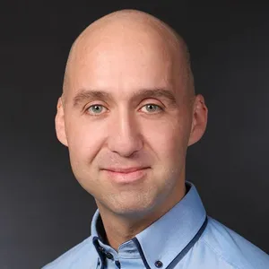 Dr. Dominic Walter