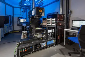 Complex measurement setup for electronic device characterization in photovoltaic research.
